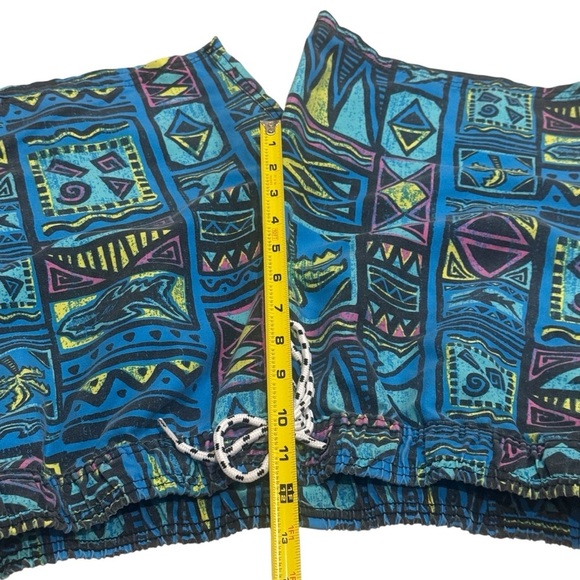 Maui‎ and Sons Hawaiian Surf Printed Swim Trunks Beach
Waves Resort Men’s Size S - Picture 9 of 11